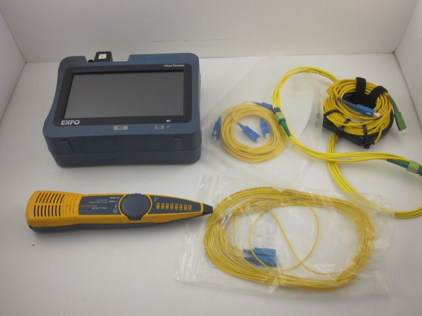 EXFO MAX-715B-M1-EA-RF 1310/1550 OTDR IOLM Tester + Fluke Intellitone Pro 200.