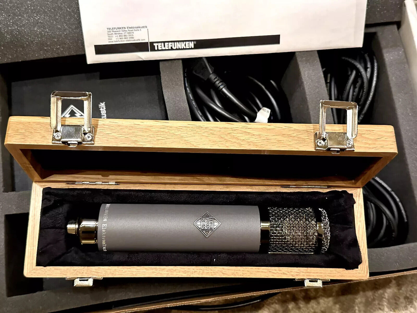 NEW Telefunken AR-51 Large Diaphragm Multipattern Tube Condenser Microphone